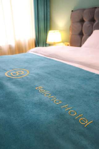 Отель Belona Hotel Кутаиси Стандартный двухместный номер с 1 кроватью-1
